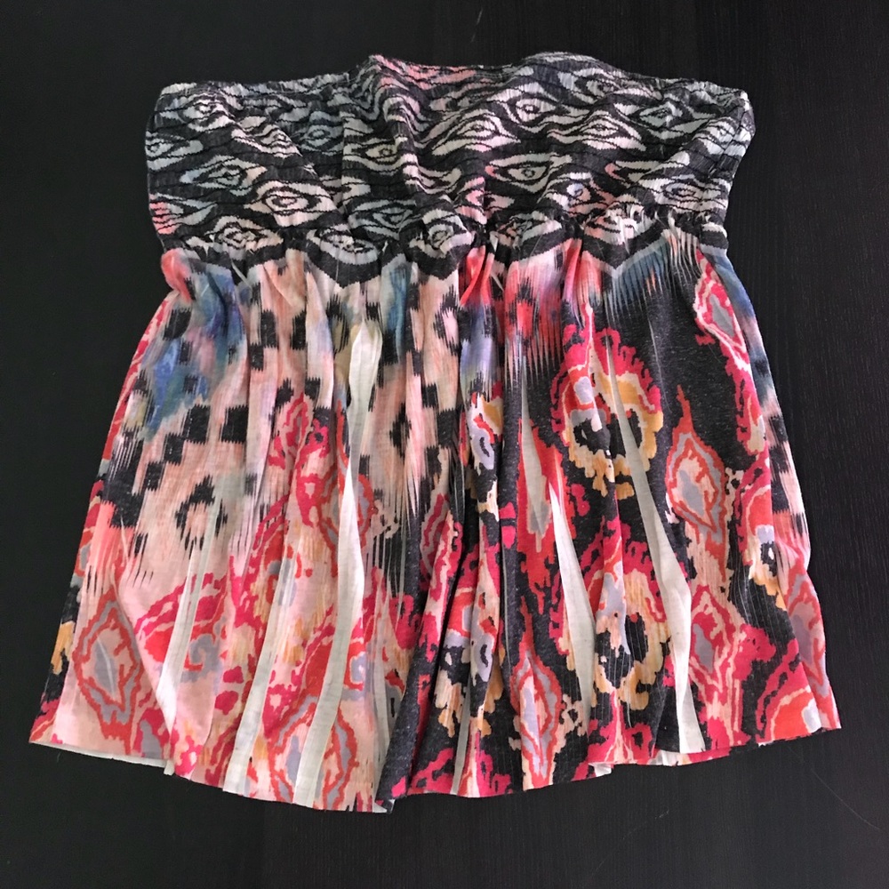 Adorable Aztec Print Strapless Top